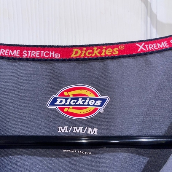 Dickies Women's Gray V-Neck Top- b/1081 - Picture 3 of 4